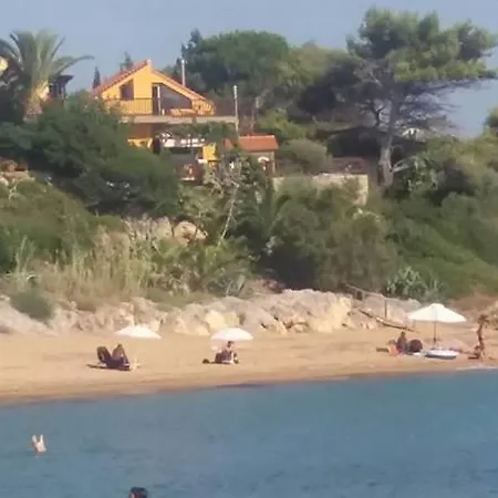 Dionisis Κουνόπετρα